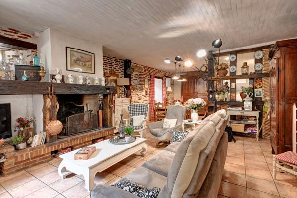 Penne-d'Agenais (47140) Maison médiévale du XIIIème siècle avec piscine