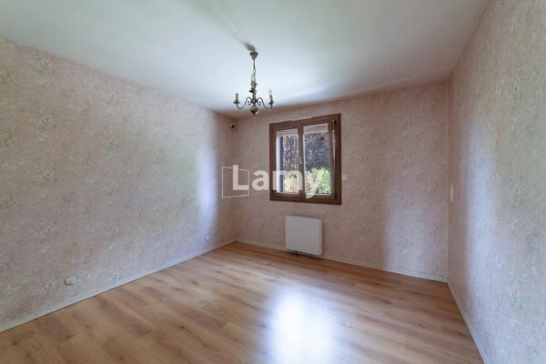 Les auxons – maison 135 m² – 5 chambres – 9 ares