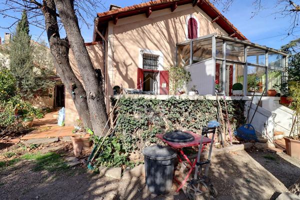 A vendre maison de 80m²  à Marseille 13013 