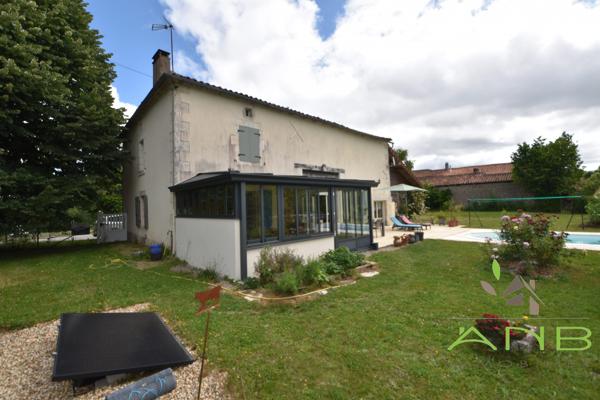 Maison Rénovée avec Piscine