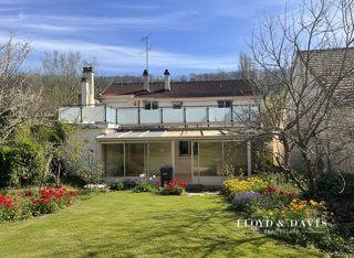 Maison avec dépendance et terrasse – beau potentiel après rénovation