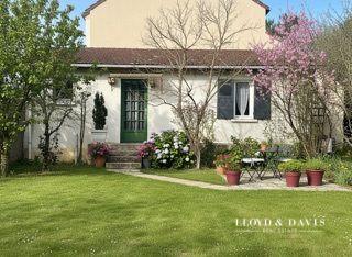 Maison avec dépendance et terrasse – beau potentiel après rénovation