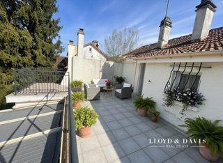 Maison avec dépendance et terrasse – beau potentiel après rénovation