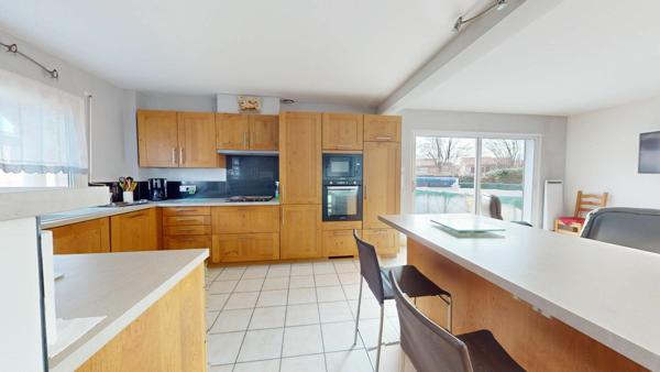 Maison à vendre    6 pièces • 170 m2 Chassieu