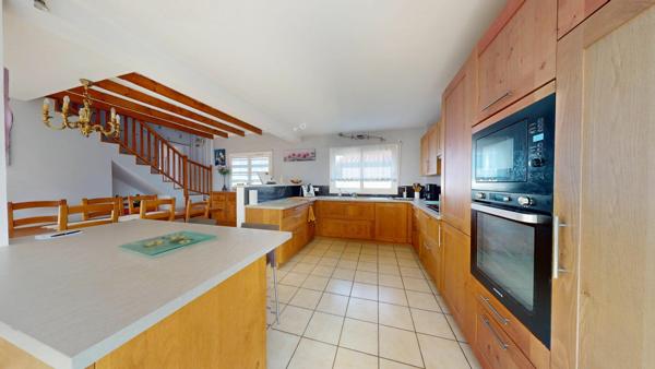 Maison à vendre    6 pièces • 170 m2 Chassieu