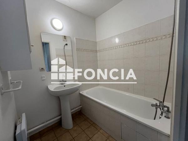 Location Appartement 2 pièces 43.68 m² - 31 RUE BOUVET DE LOZIER Cergy 95000