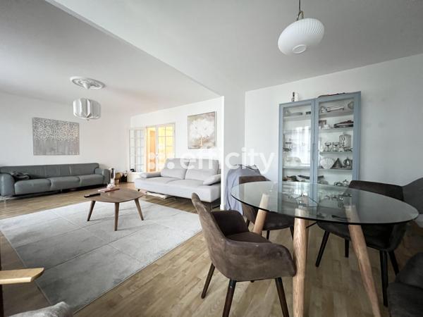 Appartement
         5 pièces
        - 102 m² Exclusivité 329 900 € *