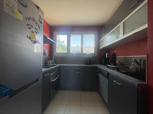 Appartement à louer à Angers 3 chambres avec balcon, belle pièce de vie