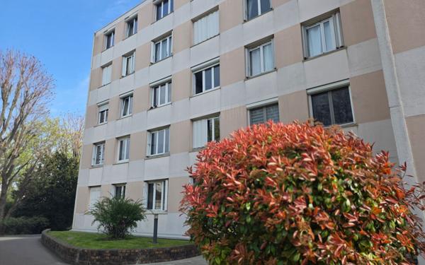 Appartement à vendre    3 pièces • 73,01 m2 Créteil