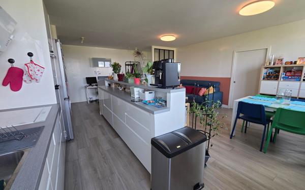 Appartement à vendre    3 pièces • 73,01 m2 Créteil