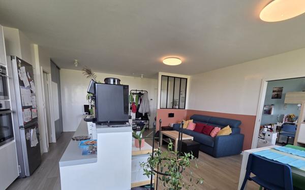 Appartement à vendre    3 pièces • 73,01 m2 Créteil