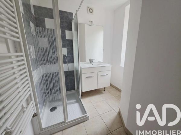 Location appartement 3 pièces 72,49 m² Villeneuve-sur-Yonne