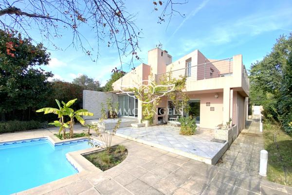 JUVIGNAC QUARTIER LA PLAINE,  VILLA DE 209 M² AVEC PISCINE ET GARAGE