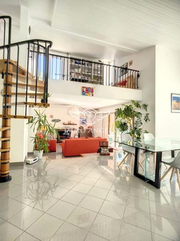 JUVIGNAC QUARTIER LA PLAINE,  VILLA DE 209 M² AVEC PISCINE ET GARAGE