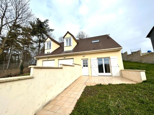 Appartement à louer 2 pièces GUERVILLE (78) - chambre en mezzanine - 1 place de parking