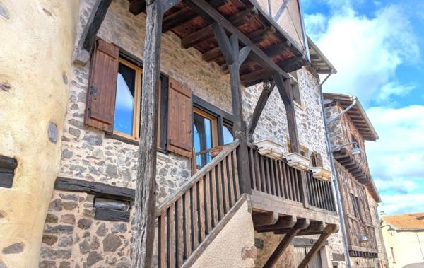 Vente Appartement P6 XVI ème siècle Restauré rénové(e) Villerest   