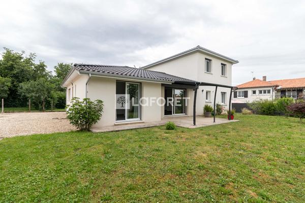 Achat maison près de CHANCELADE - 7 pièce(s) - 156 m² - 380 000 €