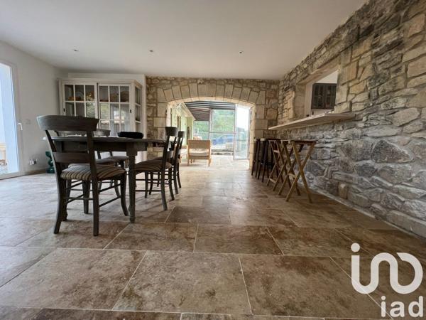 Bastide 10 pièces de 295 m² à Saint-Rémy-de-Provence (13210)