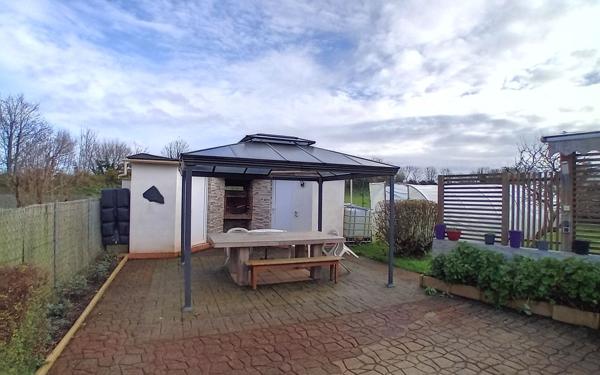 Maison à vendre    6 pièces •  Henvic