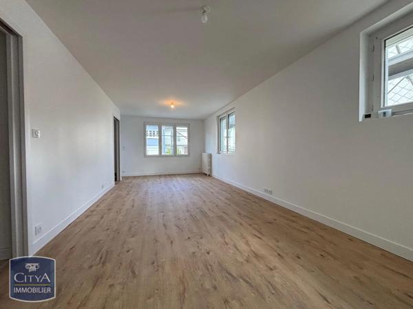 Maison à louer 6 pièces 147.5m² Saint-Nazaire (44600)