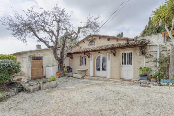 Spacieuse villa sur les hauteurs de Cannes