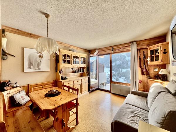 Bel emplacement sur La Clusaz pour ce rez de jardin