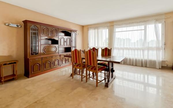 Appartement à vendre    3 pièces • 102,16 m2 Montélimar