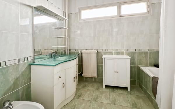 Appartement à vendre    3 pièces • 102,16 m2 Montélimar