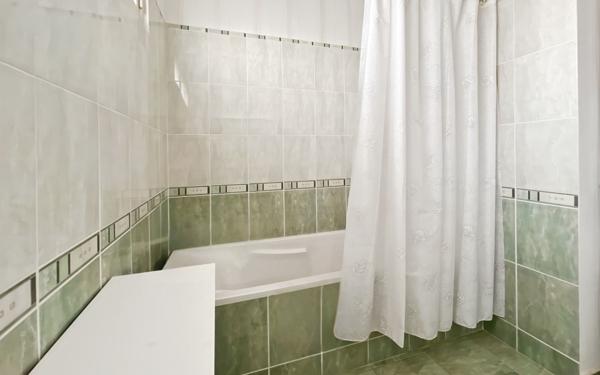 Appartement à vendre    3 pièces • 102,16 m2 Montélimar