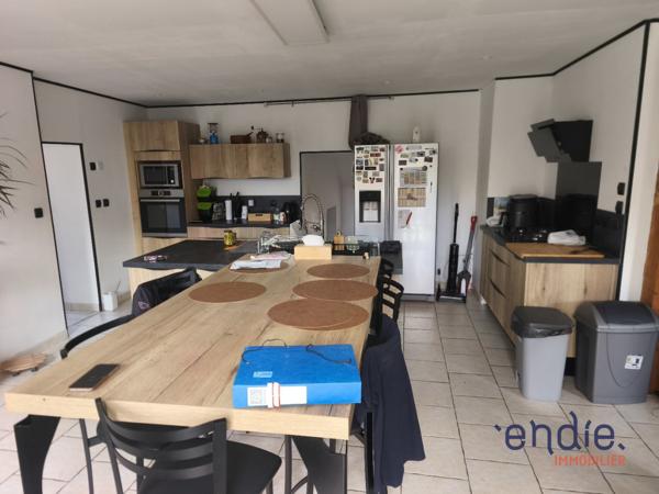 LOUROUX BOURBONNAIS : MAISON RENOVEE 5 PIECES AVEC DEPENDANCES ET TERRAIN