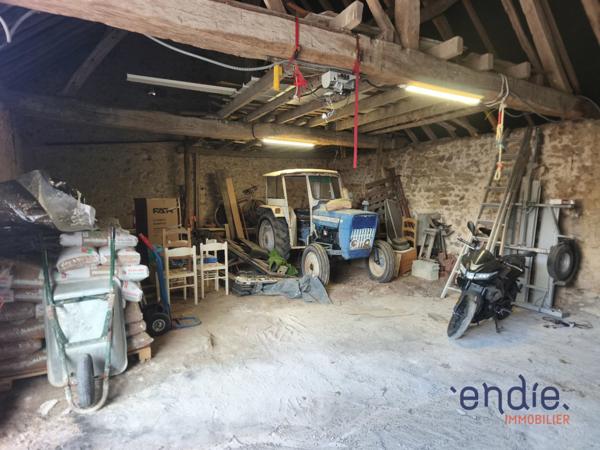 LOUROUX BOURBONNAIS : MAISON RENOVEE 5 PIECES AVEC DEPENDANCES ET TERRAIN