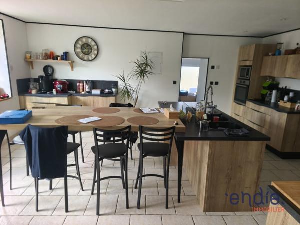 LOUROUX BOURBONNAIS : MAISON RENOVEE 5 PIECES AVEC DEPENDANCES ET TERRAIN