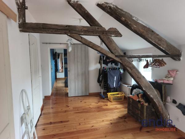 LOUROUX BOURBONNAIS : MAISON RENOVEE 5 PIECES AVEC DEPENDANCES ET TERRAIN