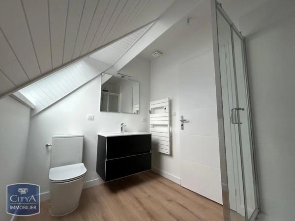 Appartement à louer 3 pièces 109.29m²