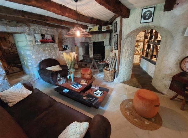 Très jolie et confortable maison charentaise à 20 minutes d'Angoulême