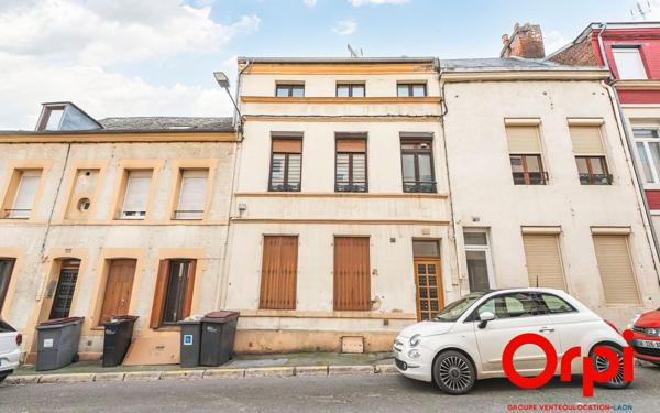 Immeuble à vendre    6 pièces •  Saint-Quentin