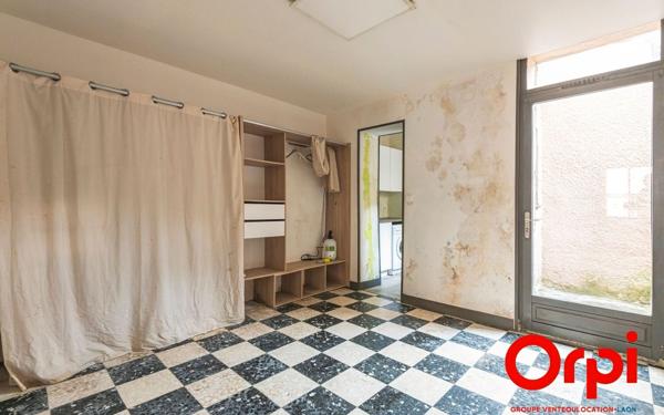 Immeuble à vendre    6 pièces •  Saint-Quentin