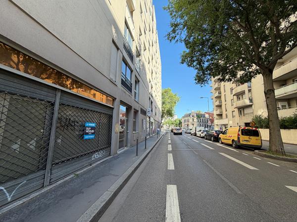 Local commercial 150 m2 - Charpennes, Villeurbanne - proche du métro