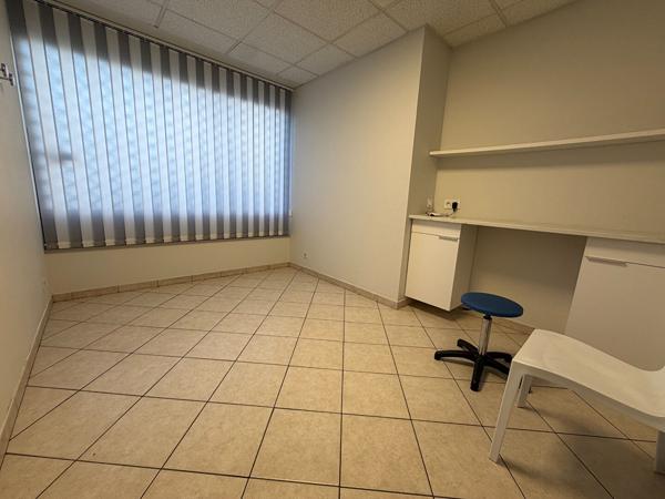 Local commercial 150 m2 - Charpennes, Villeurbanne - proche du métro