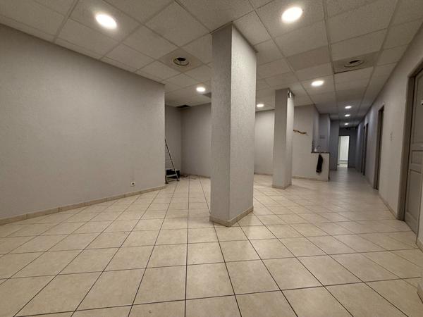 Local commercial 150 m2 - Charpennes, Villeurbanne - proche du métro