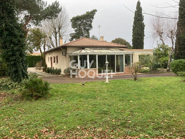 Maison plain pied, 4 chambres, garage, au calme