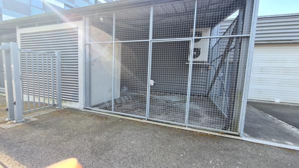 Bureau 2 pièces - 74 m²