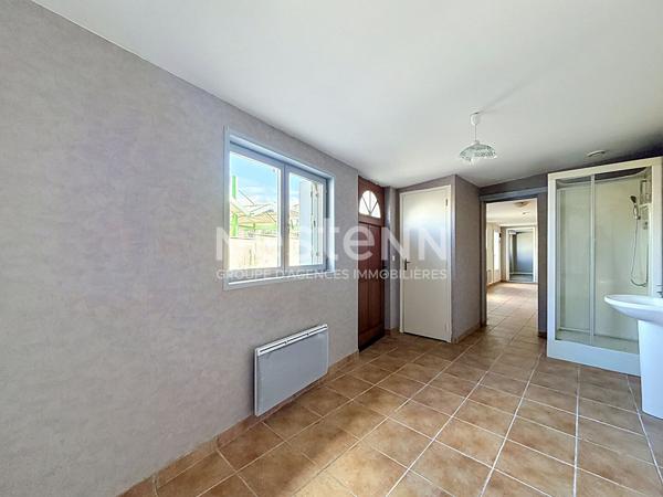 LIMOGES ? LOCAL D'ACTIVITÉ 73,26 m² AVEC GARAGE, EXTÉRIEUR ET MEZZANINE