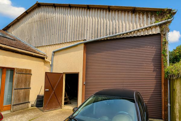 Entrepôt Poissy 250m2, 7m de hauteur, zone UDa, Poissy 78300