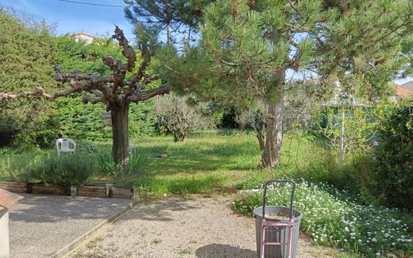 Appartement à vendre    3 pièces •  Sénas