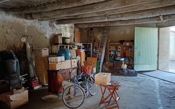 Appartement à vendre    3 pièces •  Sénas