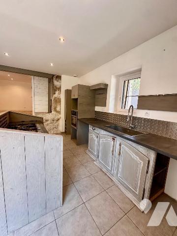 À vendre ? Maison de caractère avec vue sur les vignes de Jongieux

Située dans le village de...