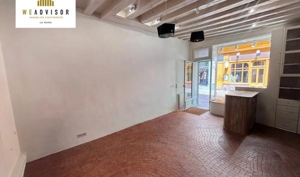 À CÉDER : DROIT AU BAIL COMMERCIAL - LOCAL COMMERCIAL D'ENVIRON 30 M²  HYPER CENTRE-VILLE  LE MANS