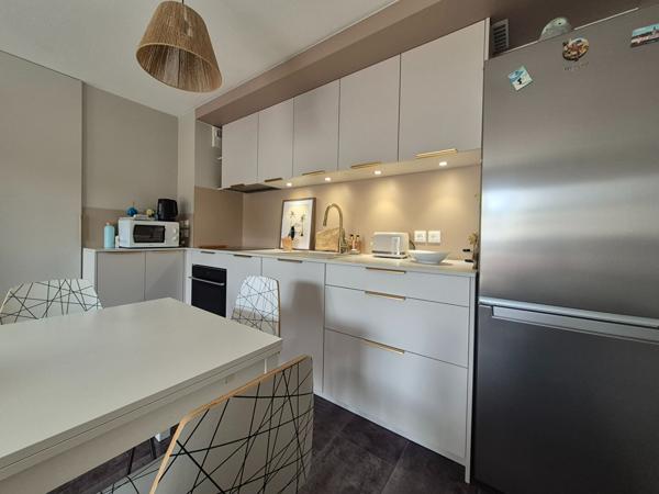 T.2 AURAY - 45.15 m2 avec balcon et parking sécurisée en sous-sol , Auray