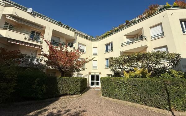 Appartement à vendre    3 pièces • 71,43 m2 Le Plessis-Trévise